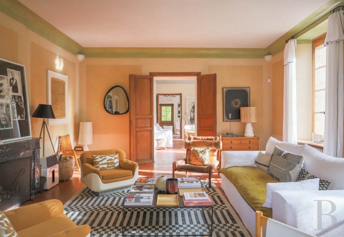 A traditional yet bold village house in the Alpes-de-Haute-Provence, to the south of Forcalquier - photo  n°12